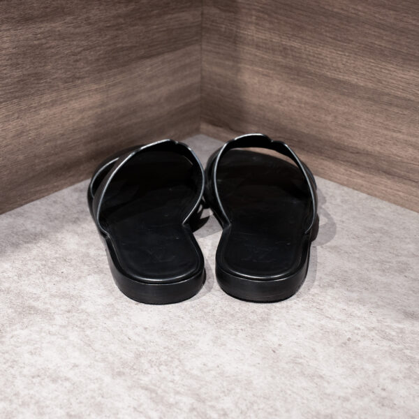 DÉP LOUIS VUITTON OASIS MULE ĐEN DA TRƠN - Hình ảnh 3