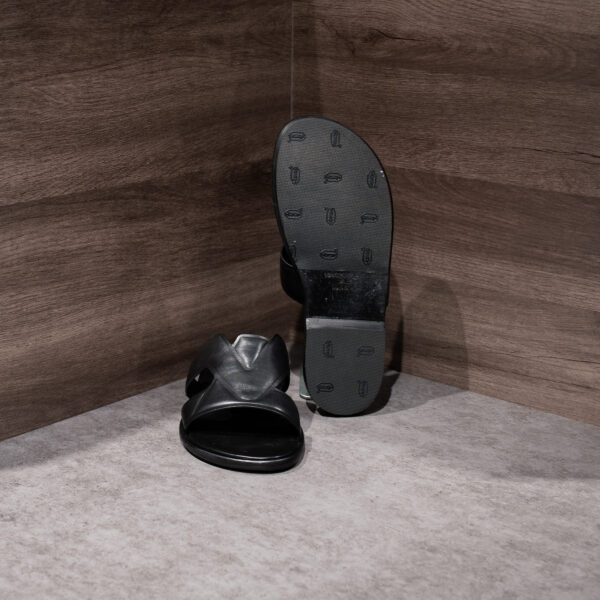 DÉP LOUIS VUITTON OASIS MULE ĐEN DA TRƠN - Hình ảnh 4