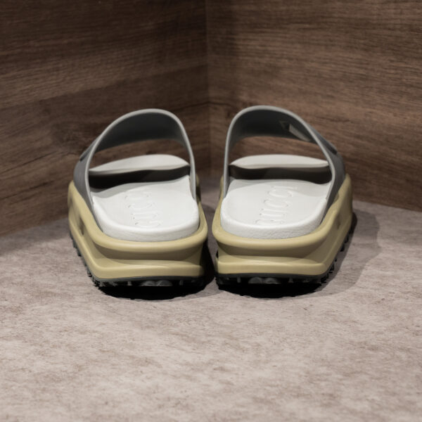 DÉP GUCCI INTERLOCKING G SLIDE SANDAL - Hình ảnh 3