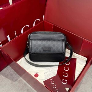 Túi Gucci Small GG Crossbody Bag