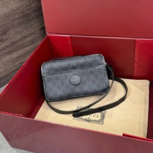 Túi Gucci Mini Interlocking G 658572 92TCN 1000