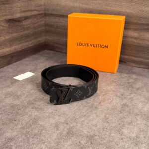 Thắt Lưng Louis Vuitton 2 Mặt Initiales M9043 (Mặt màu đen xám)