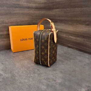 TÚI LOUIS VUITTON LOCKER DOPP KIT M83112