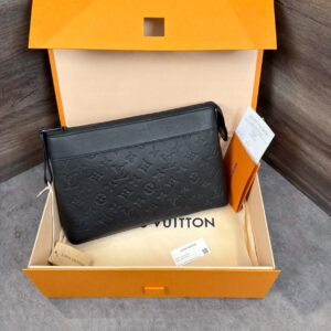 Túi Louis Vuitton Pochette Voyage Souple M82545 (2026)